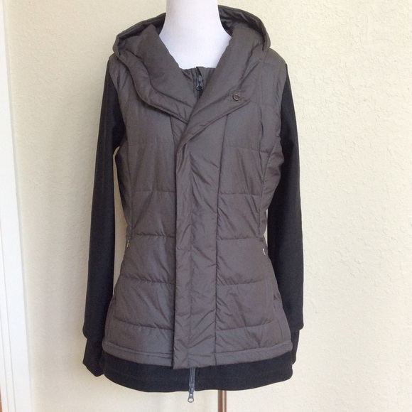 CALIA by Carrie Underwood Jackets & Blazers - CALIA by Carrie Underwood Puffer Jacket Grey - M